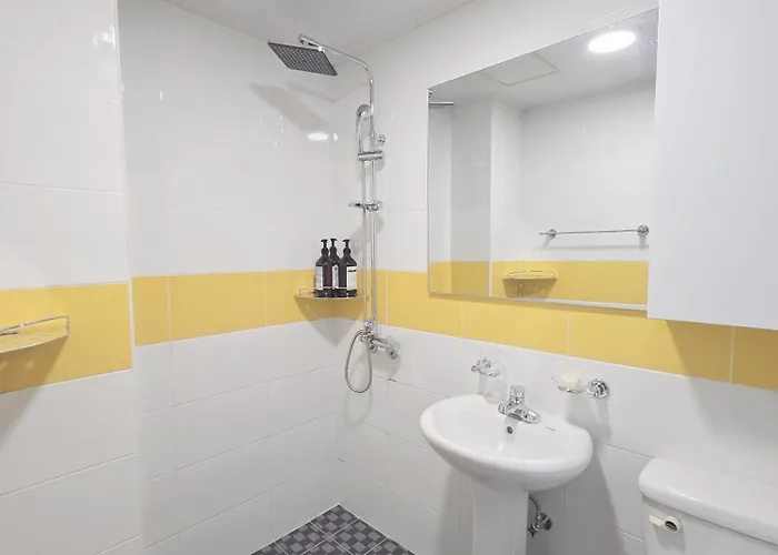 Apartamento 61 서면, 전포사잇길 감성스테이 # 빔프로젝터 영화관 # Busan
